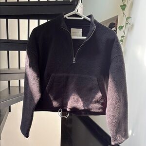 American Eagle Black 3/4 Sleeve Cropped Hoodie